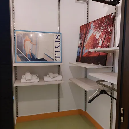 Casa Tovi Палермо